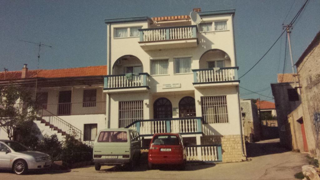 Apartments Bibijana Pakoštane Habitación foto