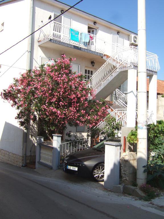 Apartments Bibijana Pakoštane Habitación foto